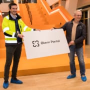 Vedal Entreprenør overrekker nøkkelkort til Oslo Pensjonsforsikring som eier Økern Portal